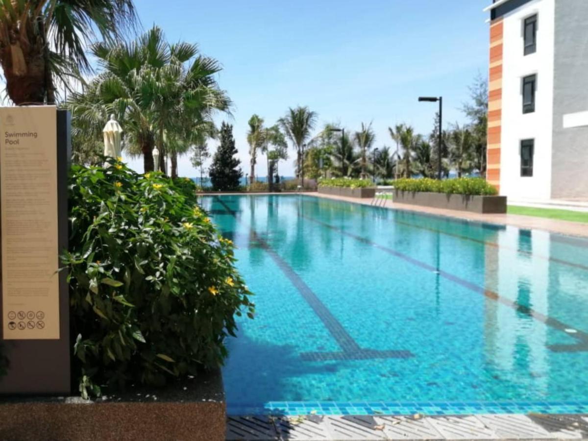 Timurbay By Seascape Kuantan Exterior photo