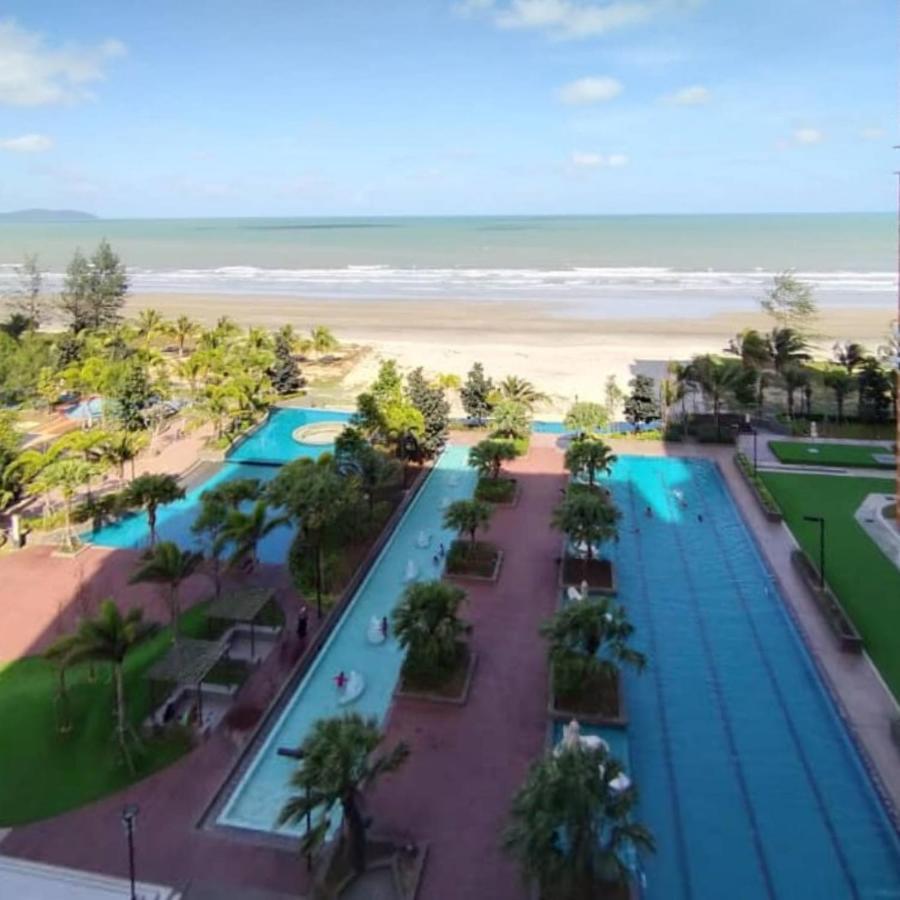 Timurbay By Seascape Kuantan Exterior photo