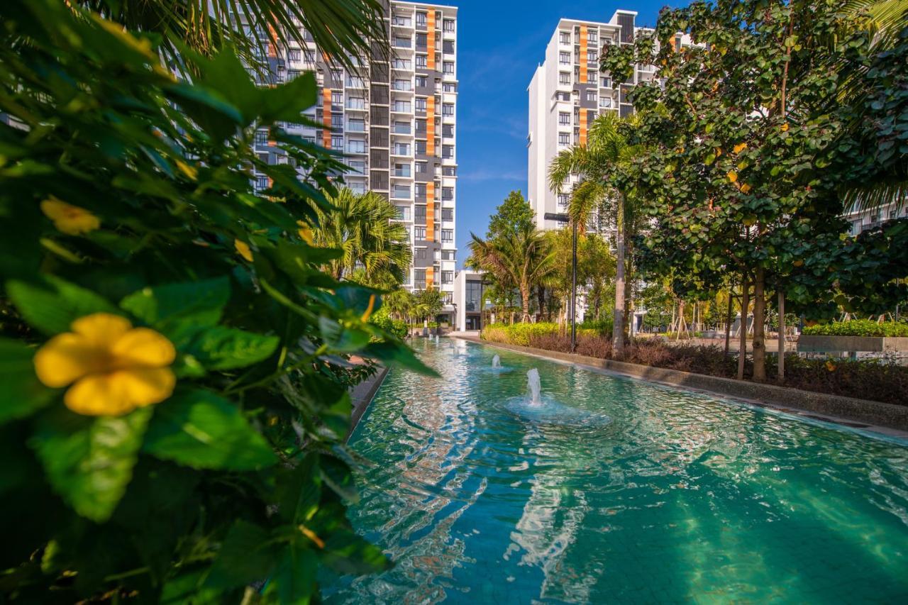 Timurbay By Seascape Kuantan Exterior photo