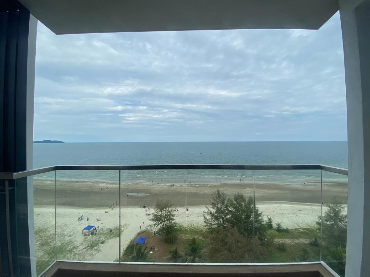 Timurbay By Seascape Kuantan Exterior photo