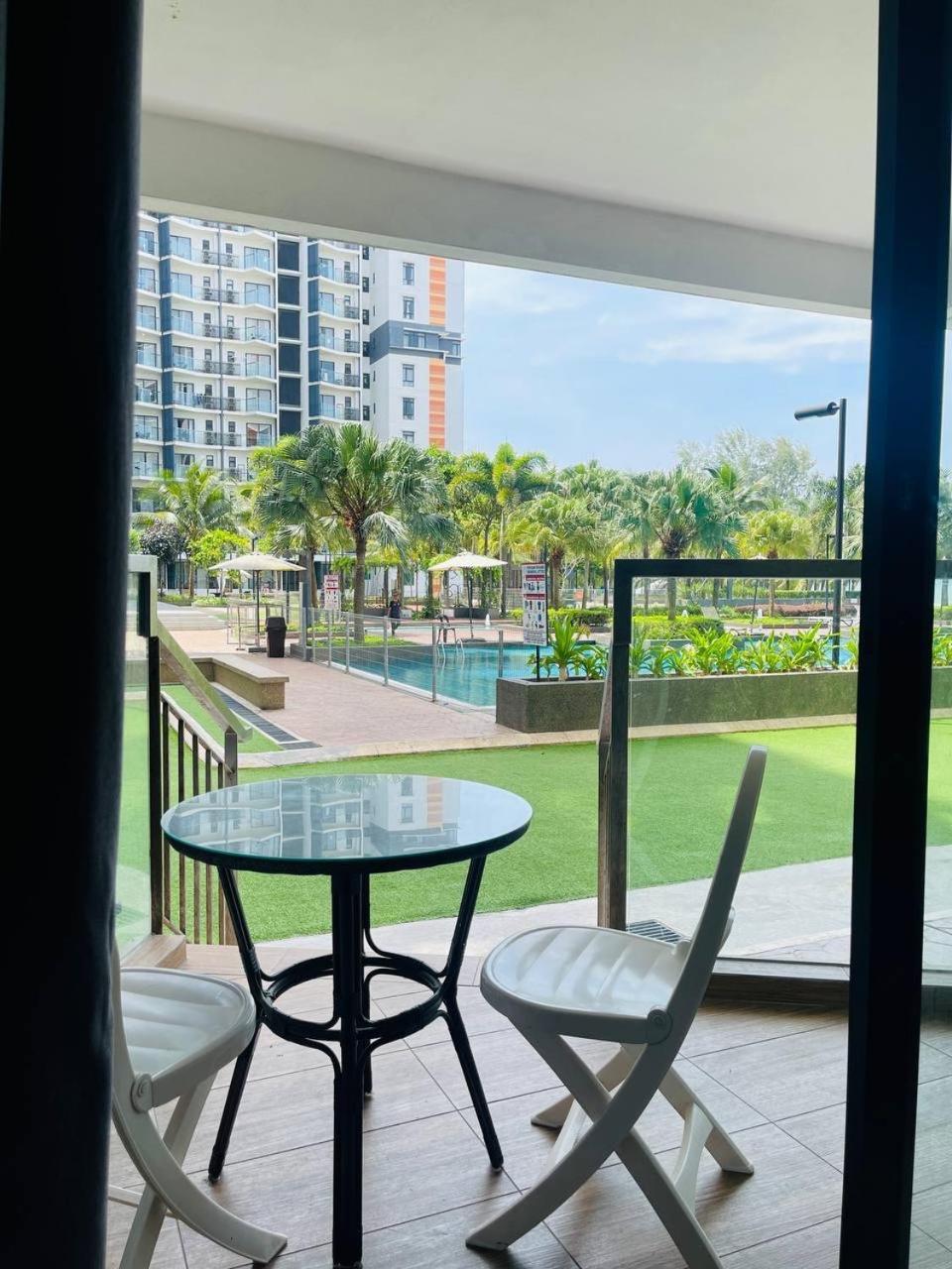Timurbay By Seascape Kuantan Exterior photo